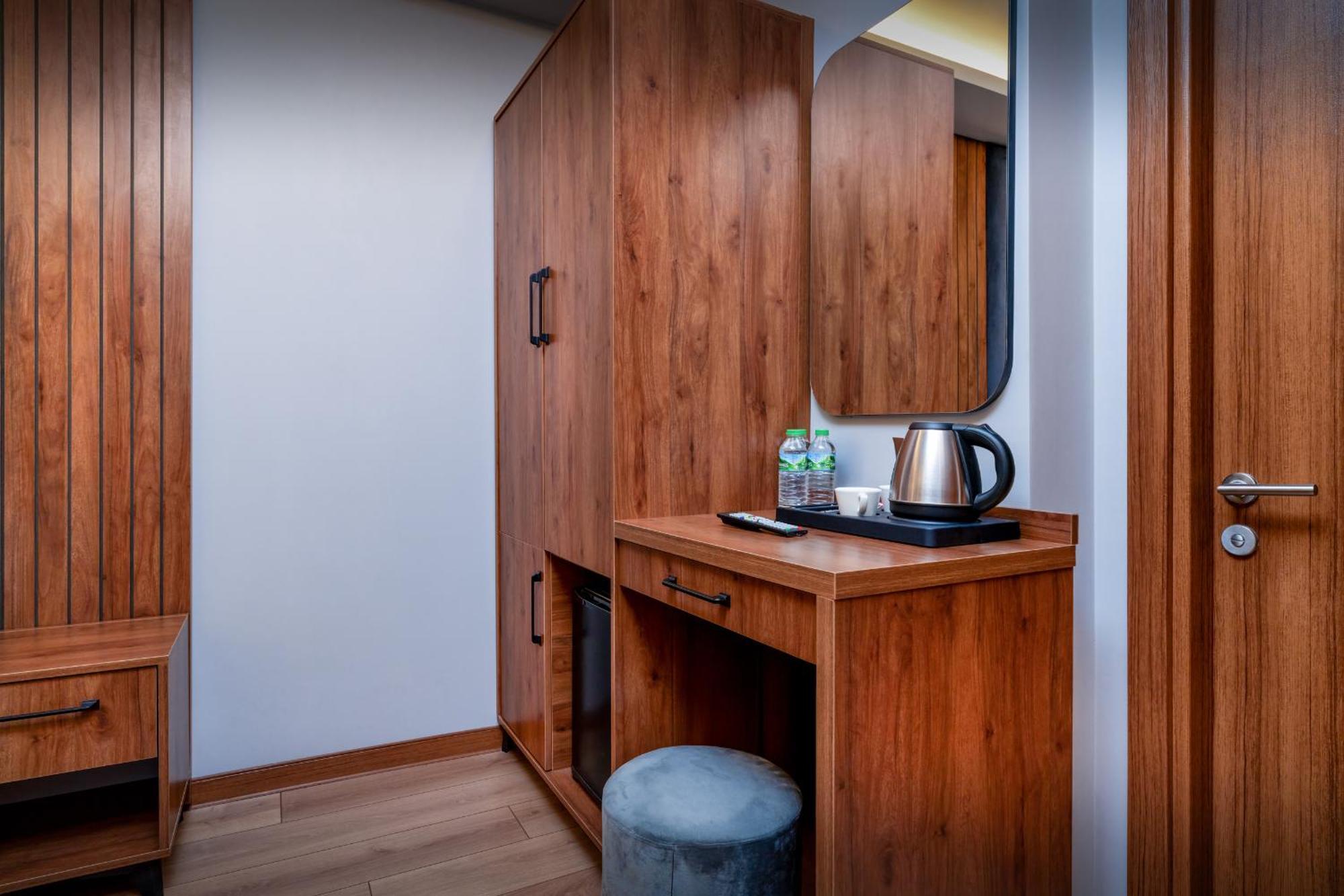 Elite Istanbul Airport 4*